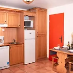 Avec Balcon Et Parking, A Pra Loup 1500 - Fr-1-504-301 Uvernet-Fours