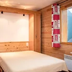 Avec Balcon Et Parking, A Pra Loup 1500 - Fr-1-504-301