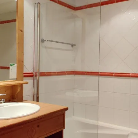 Avec Balcon Et Parking, à Pra Loup 1500 - Fr-1-504-301 *