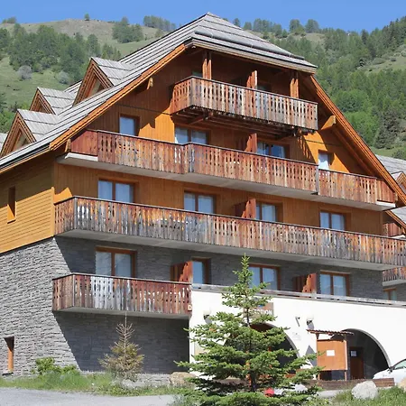 Avec Balcon Et Parking, A Pra Loup 1500 - Fr-1-504-301 Apartment *